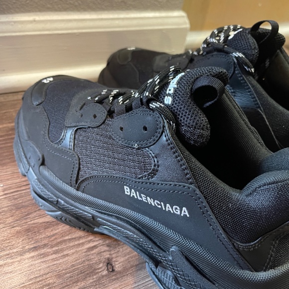 Balenciaga Triple S MEN SOLD - Picture 4 of 8